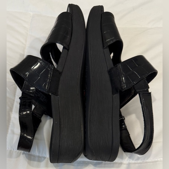 Vionic Women’s Roma Platform Wedge Sandals Black Croc Print Size 10 2" Heel Area - Picture 4 of 6